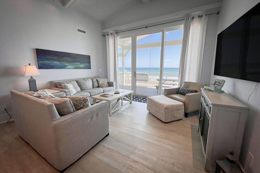 Photo of Livingroom in Shell Island