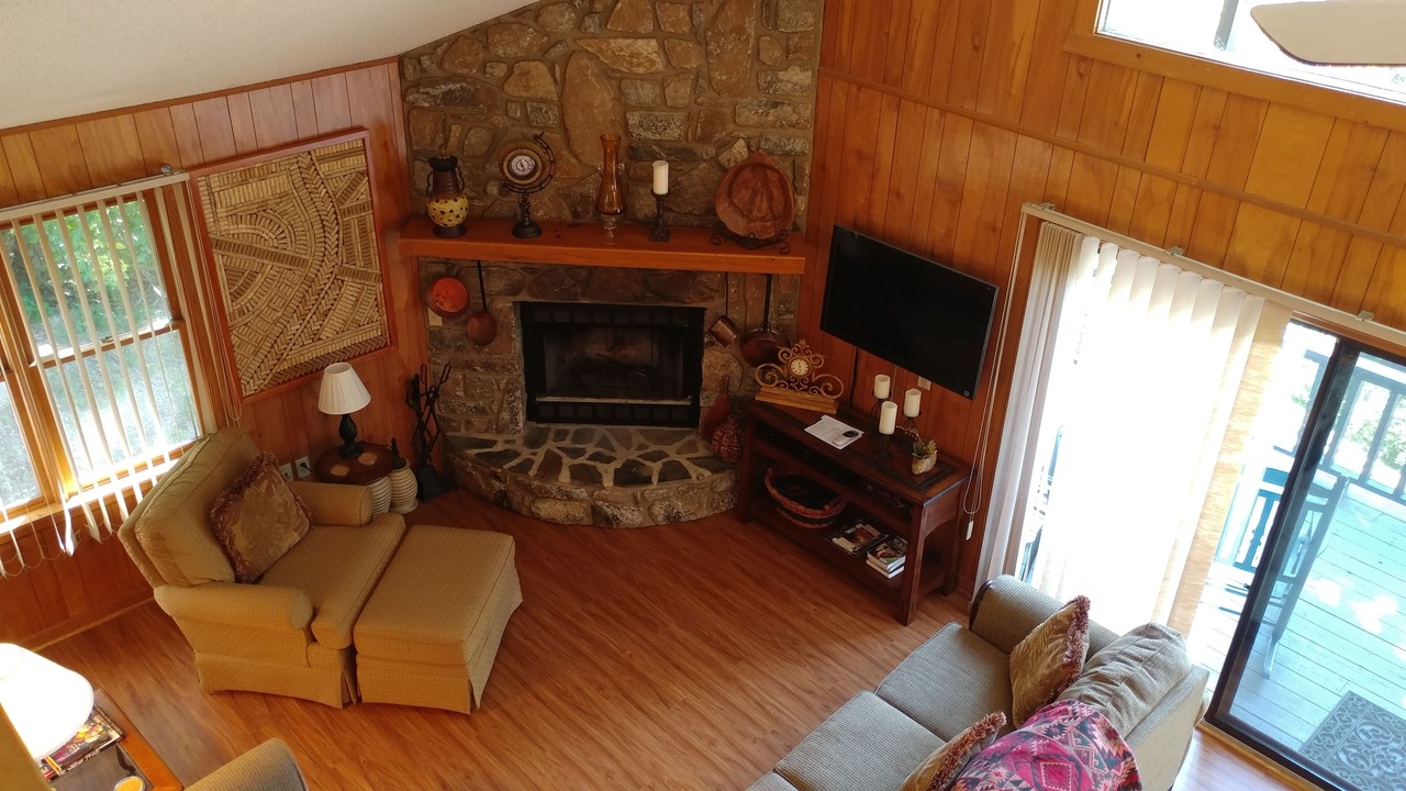 Photo of Livingroom in Valley Creek Run