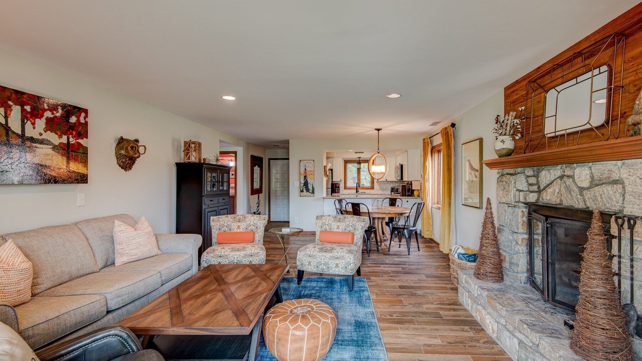 Photo of Livingroom in Blowing Rock
