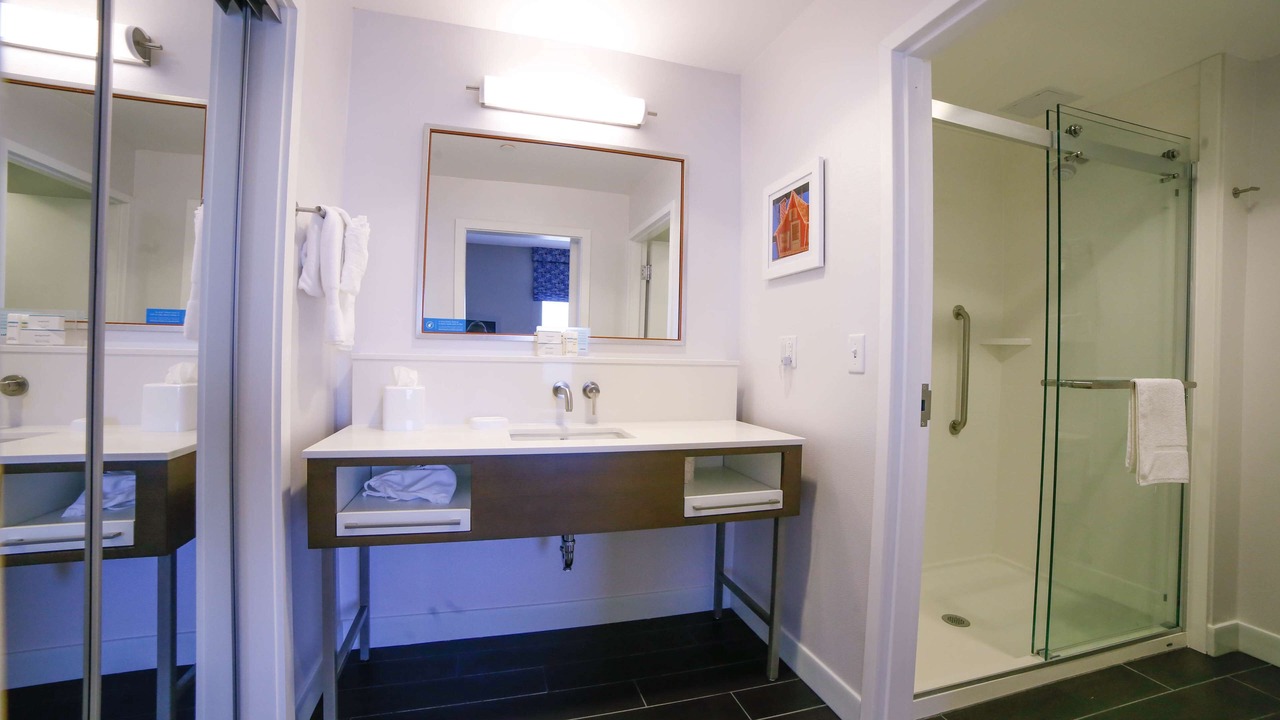 Photo of Bathroom in Forest City
