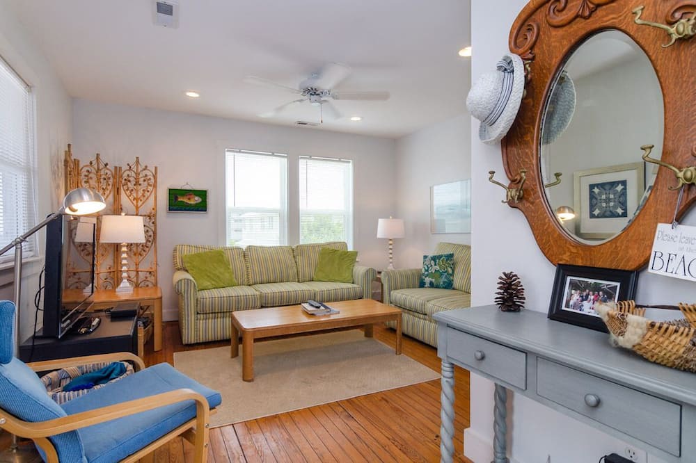 Photo of Livingroom in South End