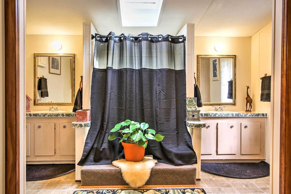 Photo of Bathroom in Robbinsville