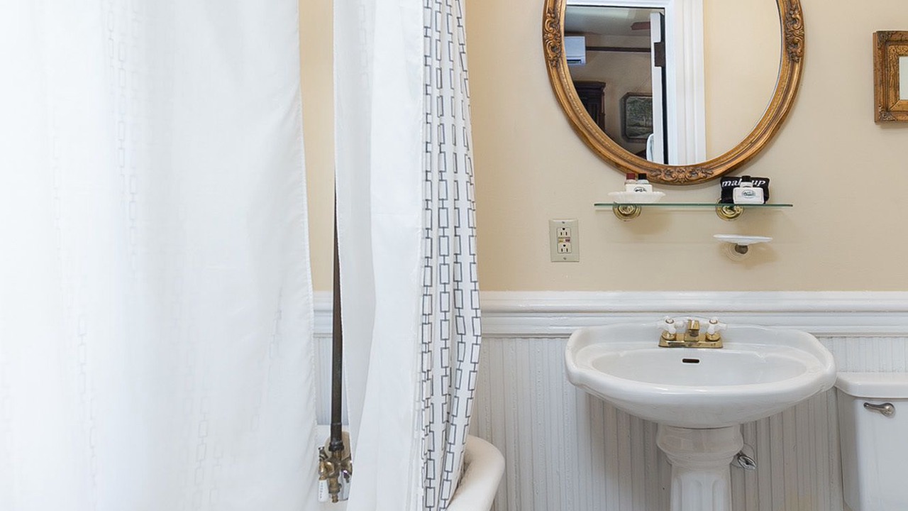 Photo of Bathroom in Kenilworth