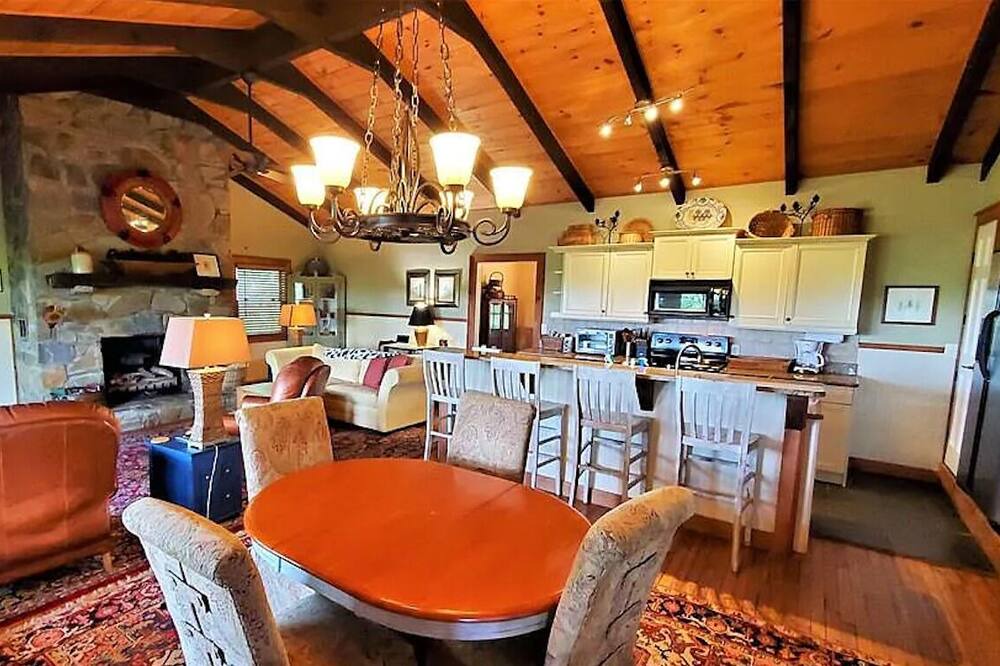 Photo of Kitchen in Glenville