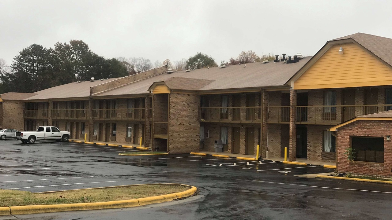 Photo of Buildings in King