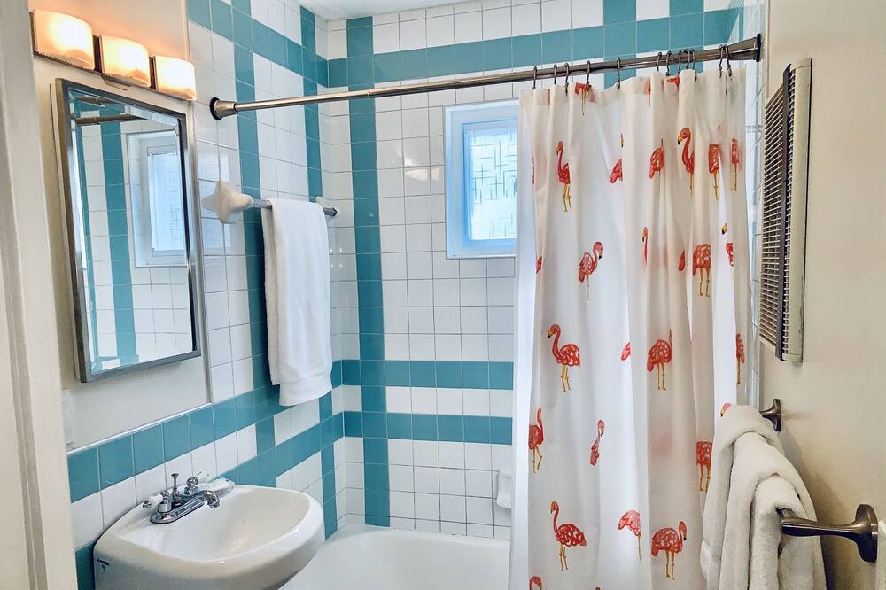 Photo of Bathroom in Melrose