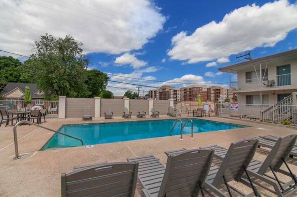Photo of Outdoor in Melrose