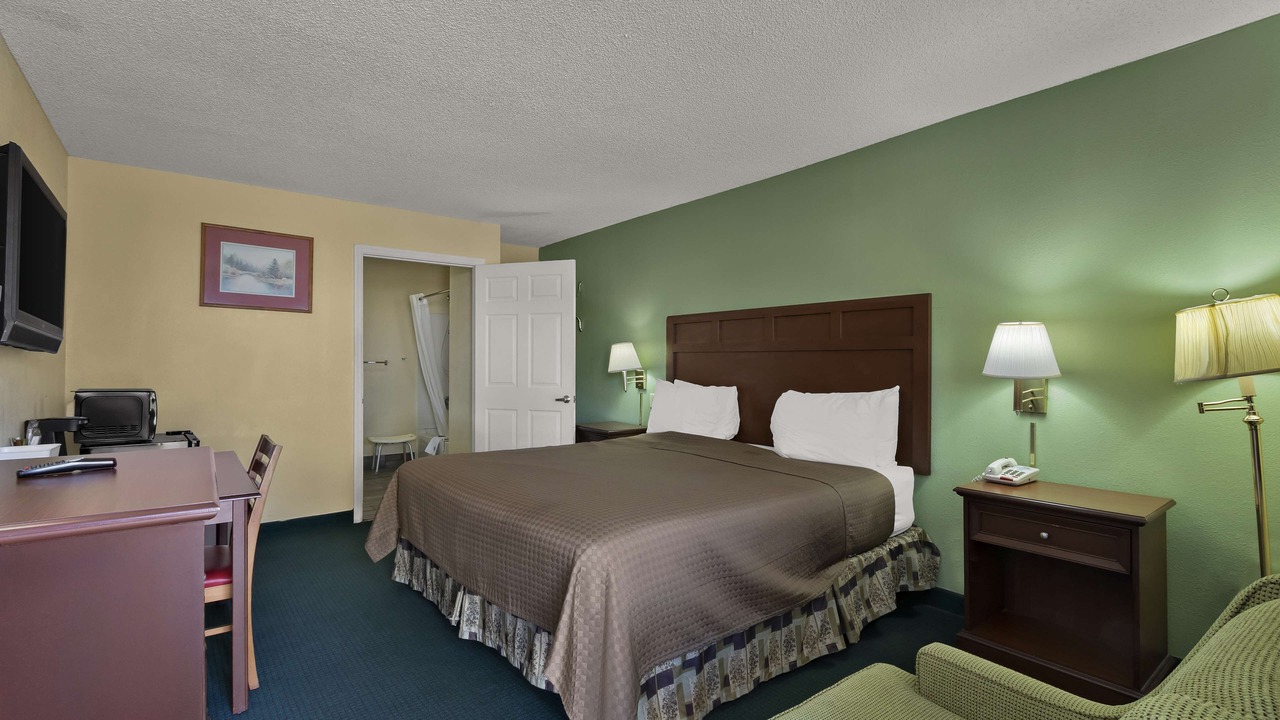 Photo of Bedroom in Edenton