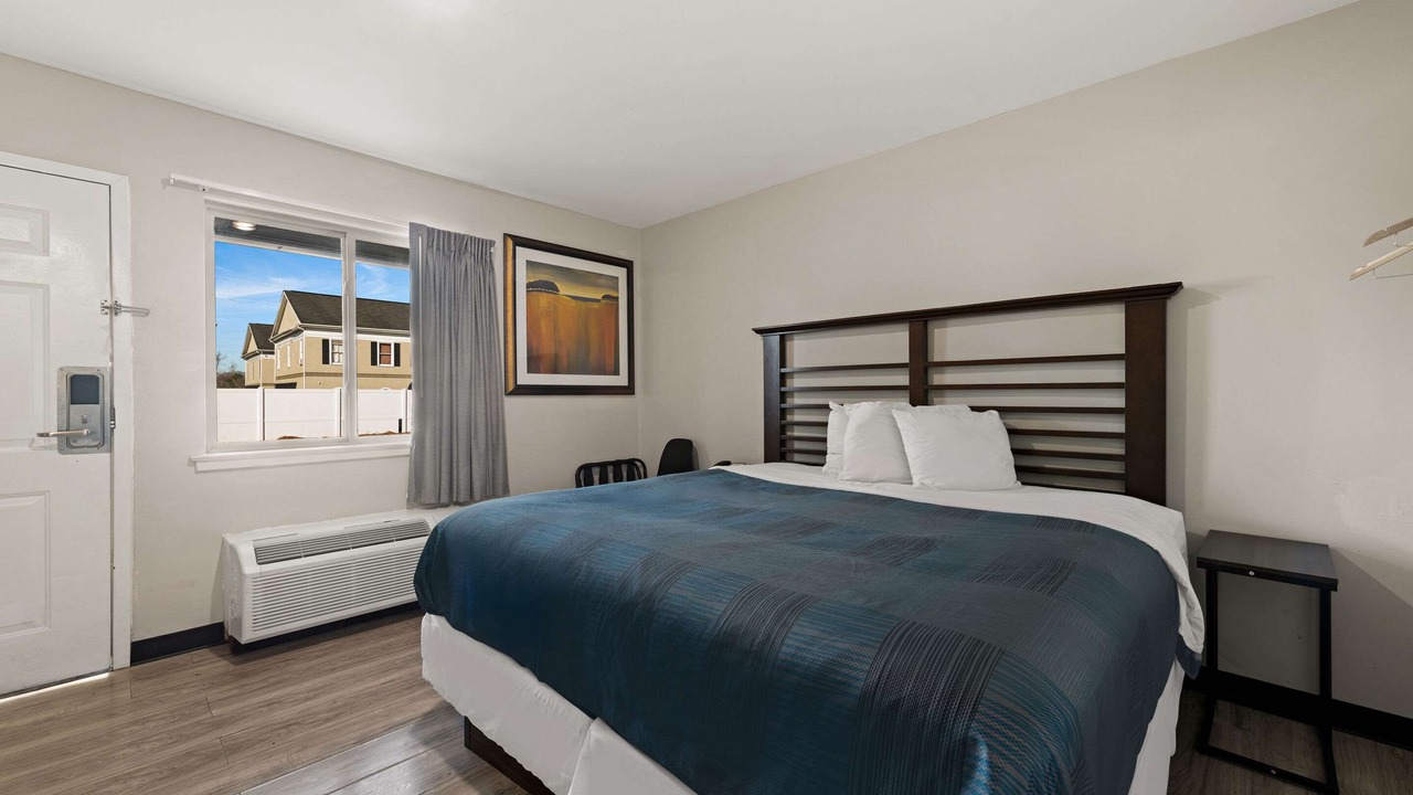 Photo of Bedroom in East Forest