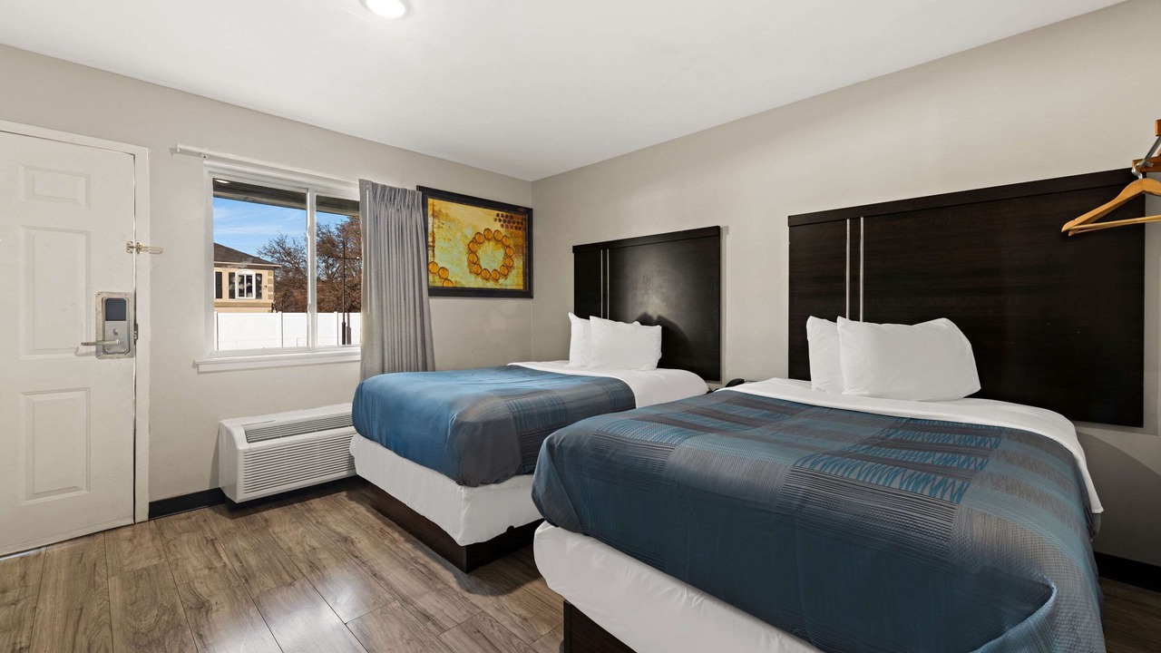 Photo of Bedroom in East Forest