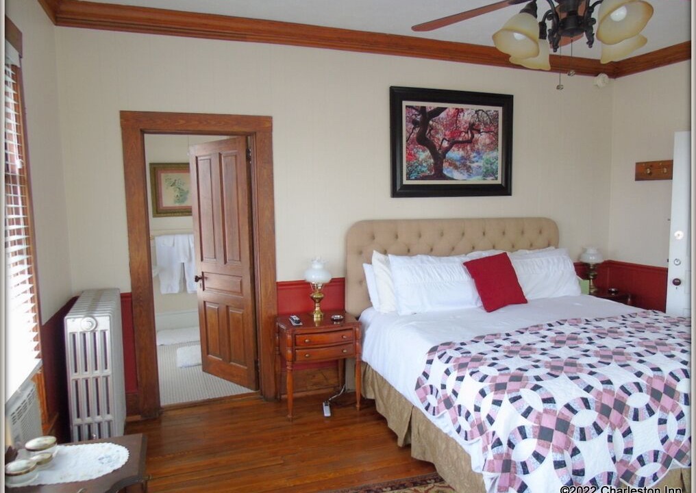 Photo of Bedroom in Hendersonville