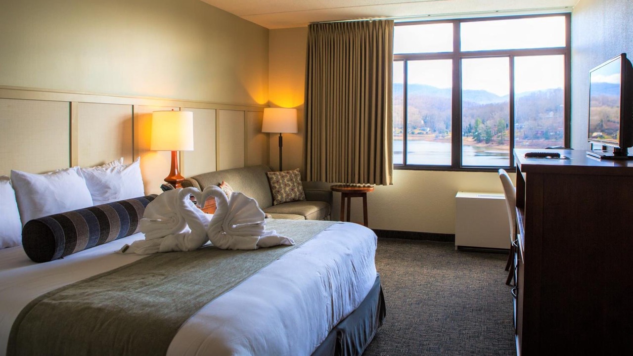 Photo of Bedroom in Lake Junaluska