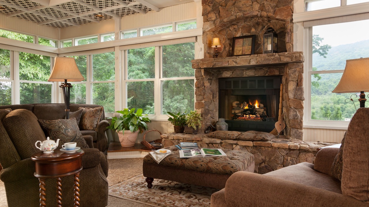Photo of Livingroom in Waynesville