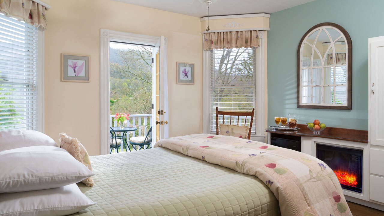 Photo of Bedroom in Waynesville