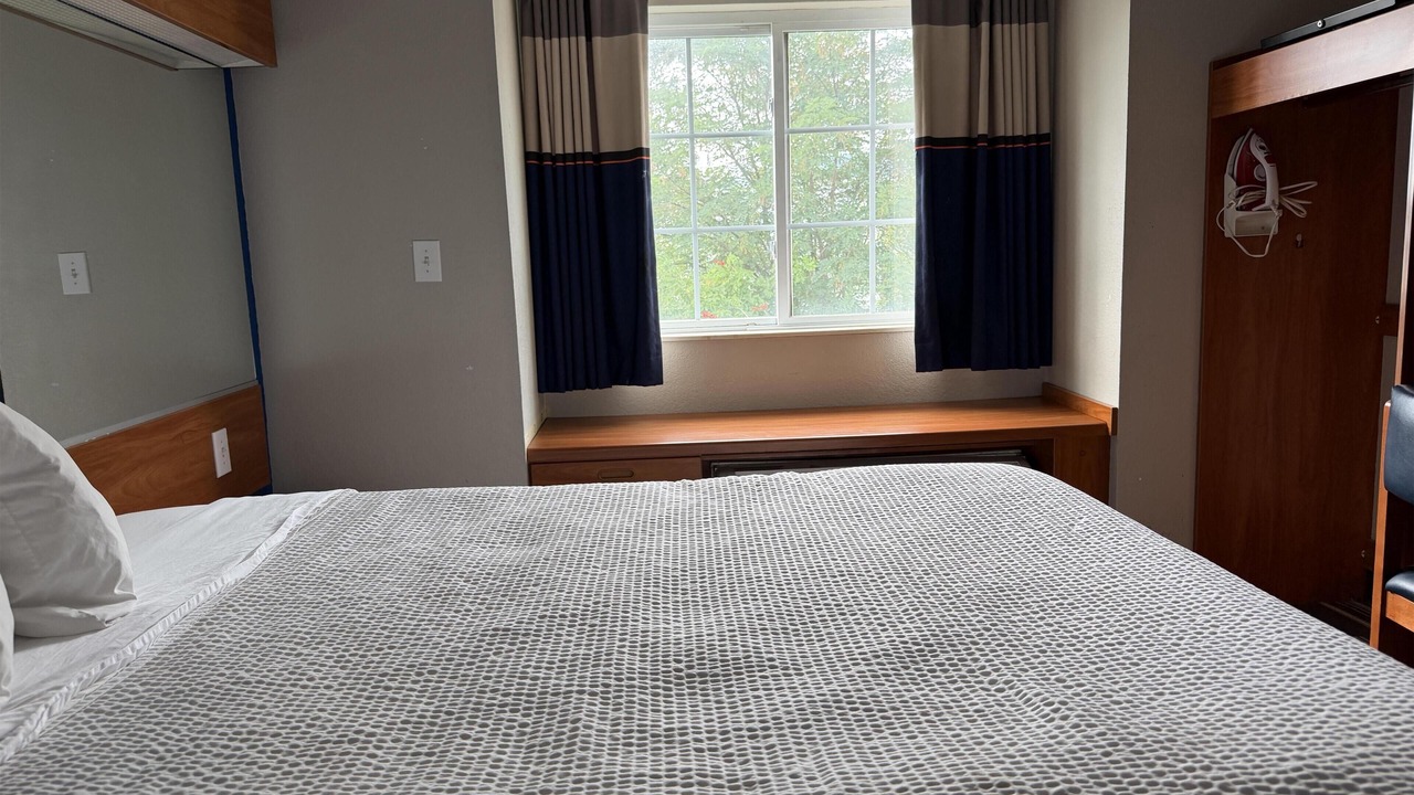 Photo of Bedroom in Normal