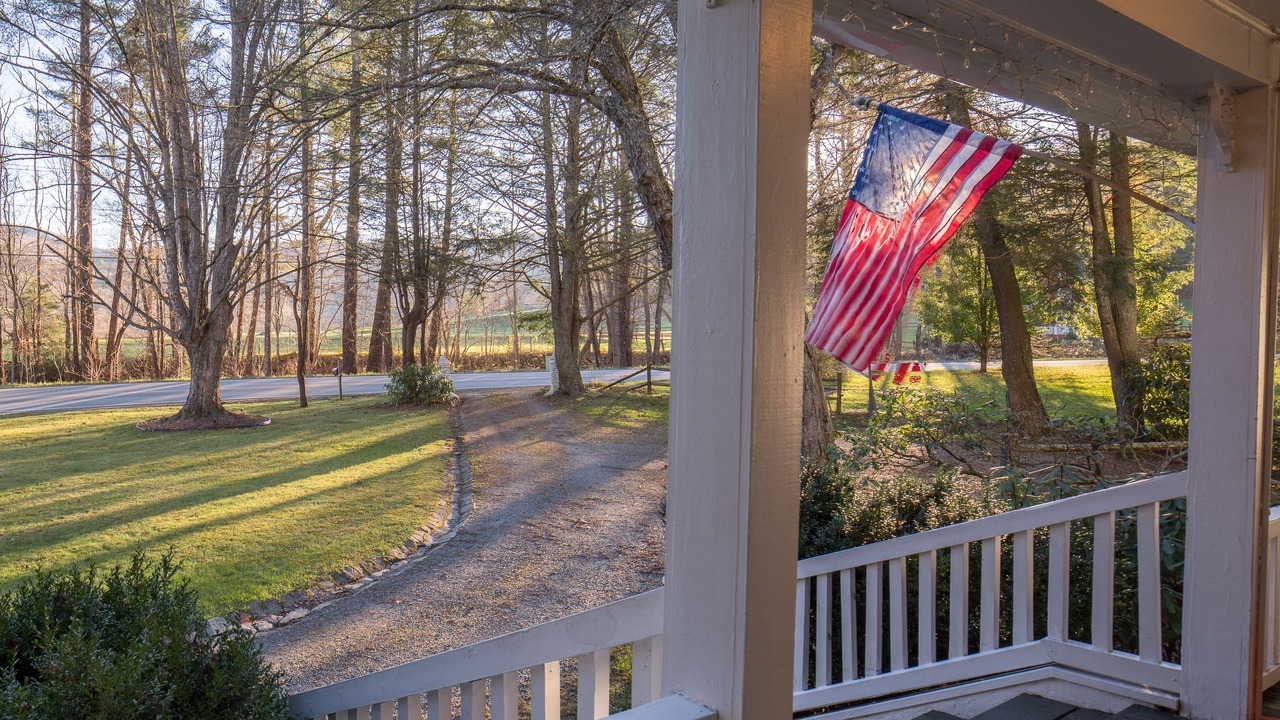 Photo of Outdoor in Sugar Grove