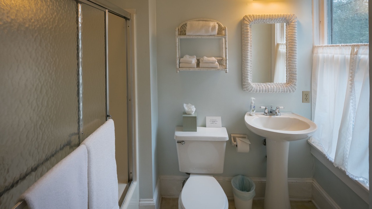 Photo of Bathroom in Sugar Grove