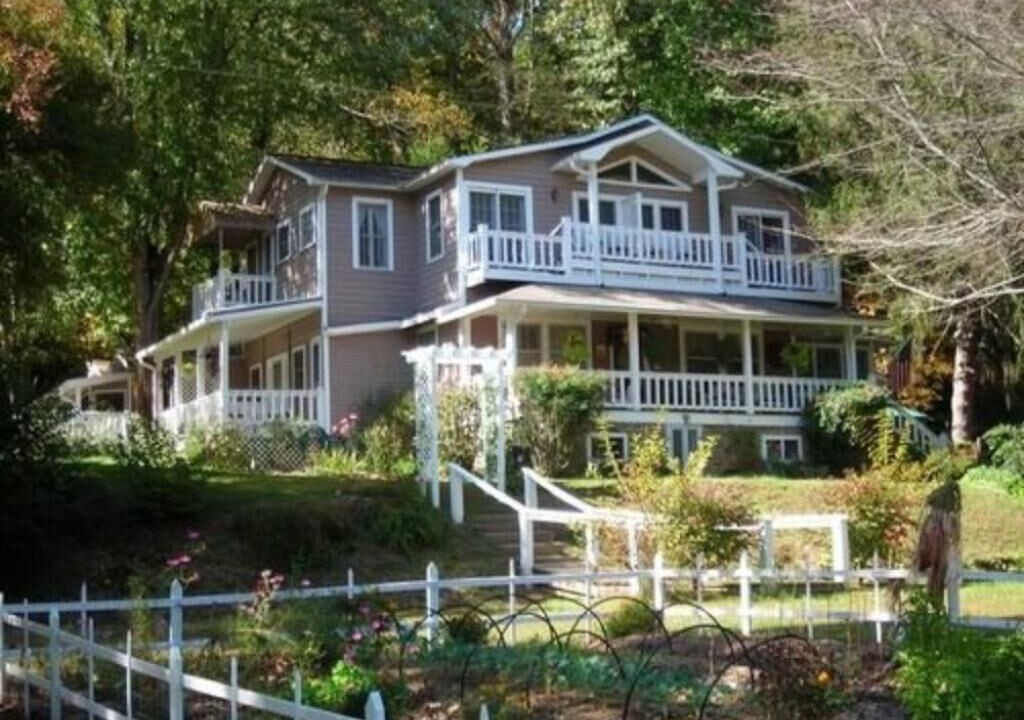 Photo of Others in Bryson City