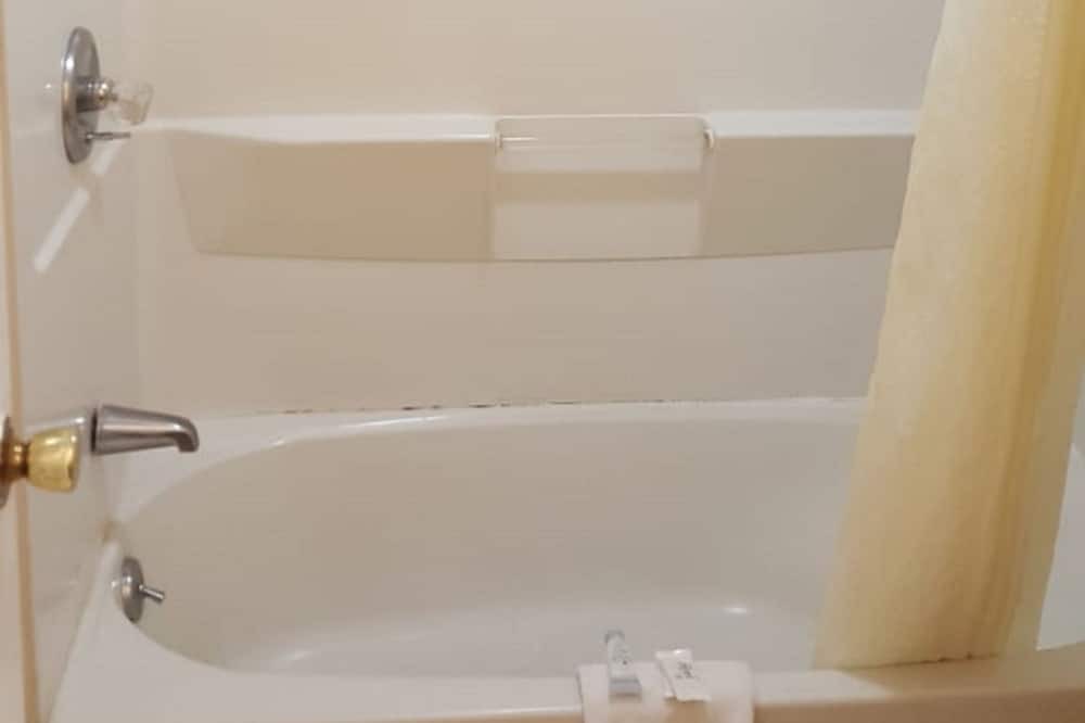 Photo of Bathroom in Rockingham