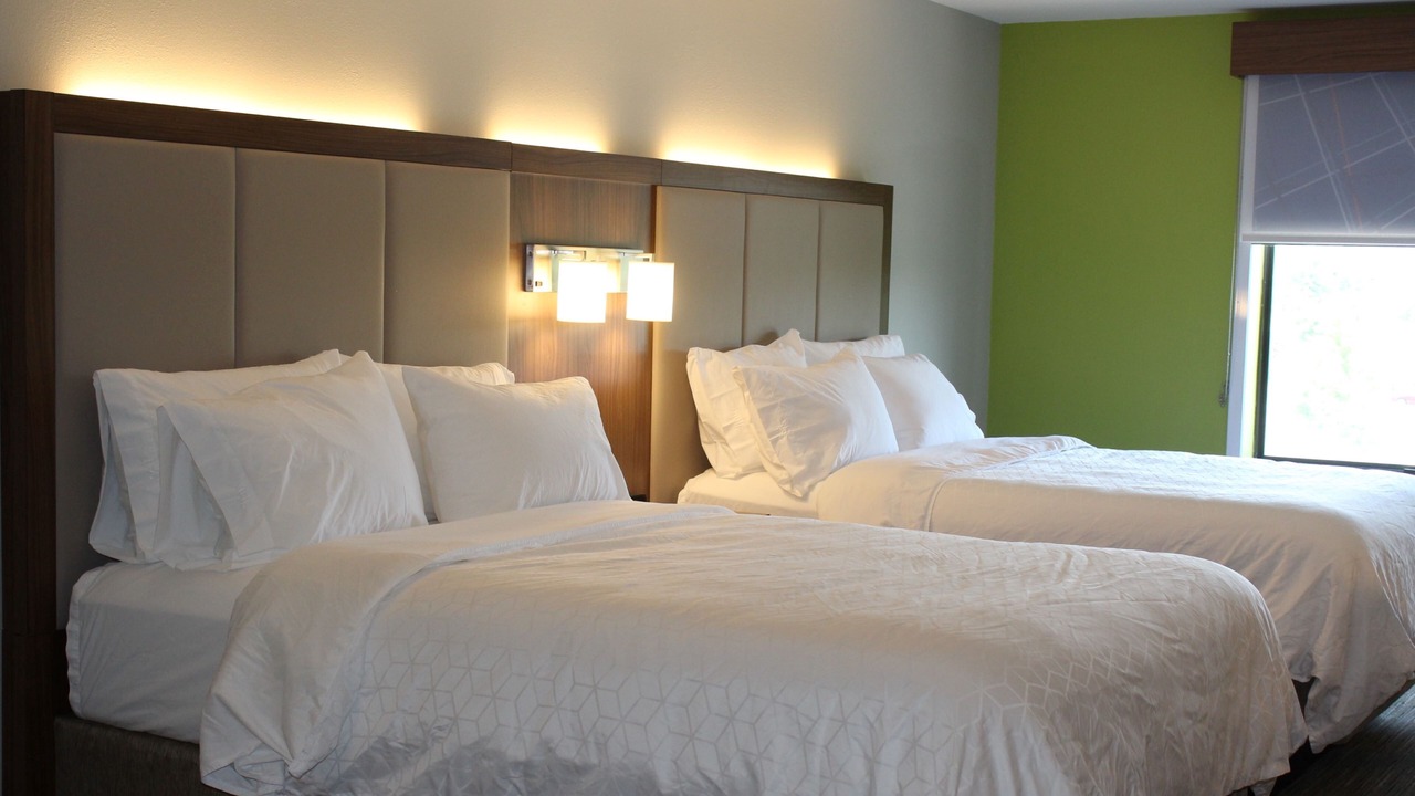 Photo of Bedroom in Forest City