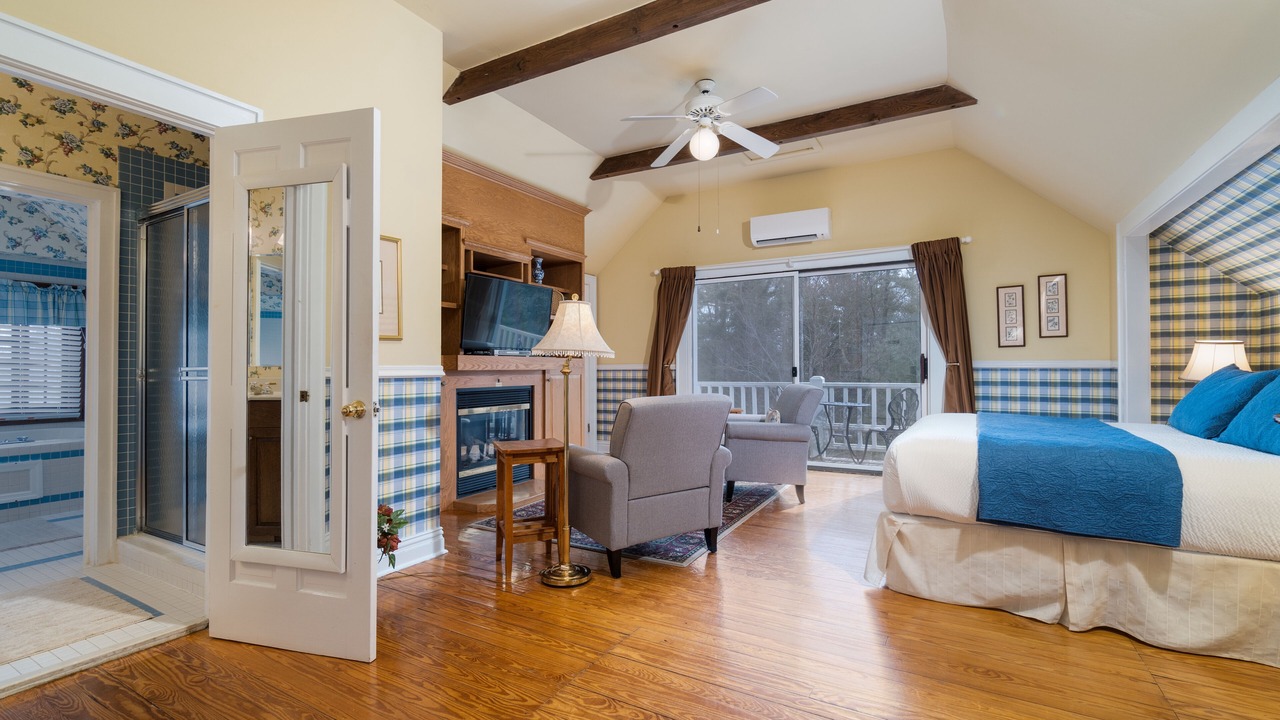 Photo of Bedroom in Flat Rock
