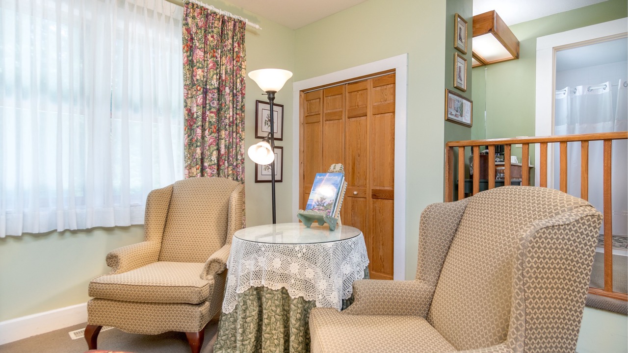 Photo of Bedroom in Flat Rock