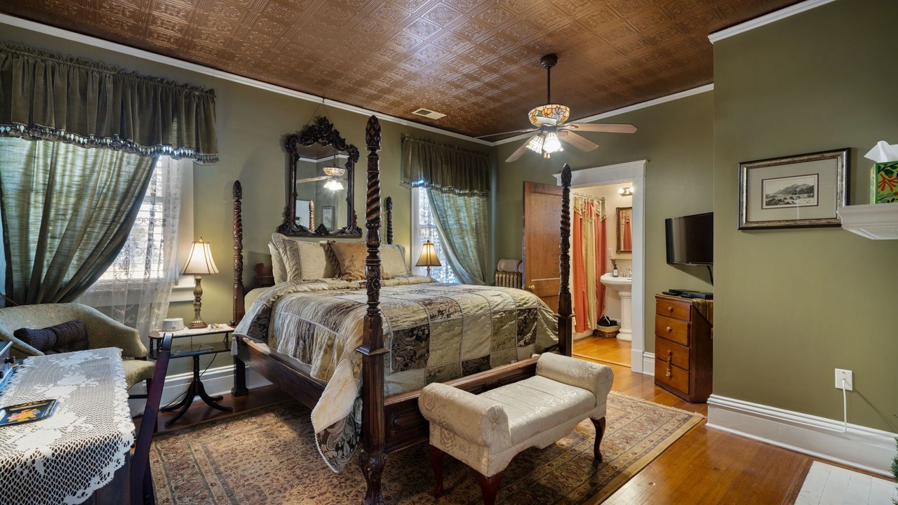 Photo of Bedroom in Statesville
