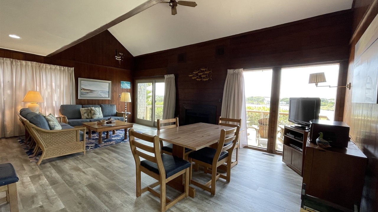 Photo of Livingroom in Hatteras