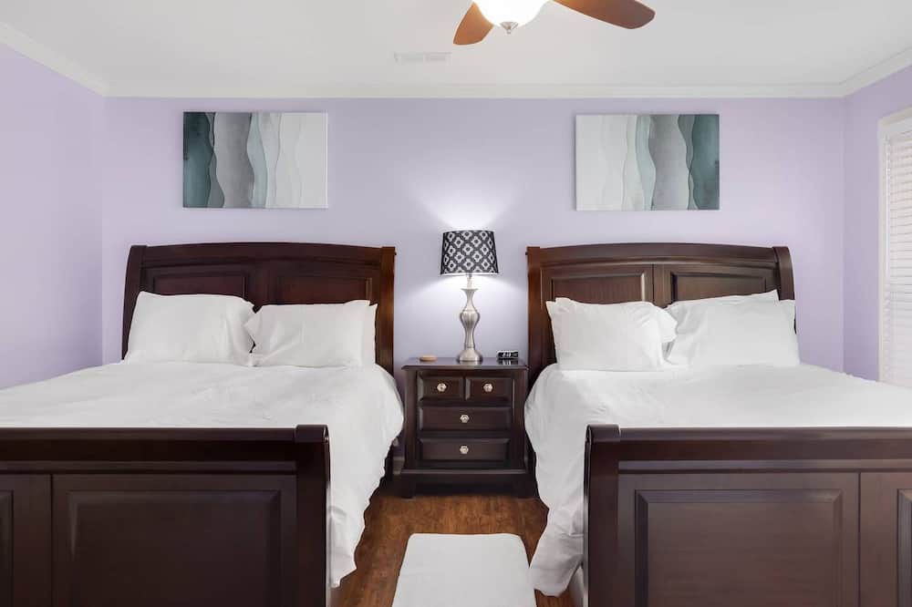 Photo of Bedroom in Northeast Raleigh