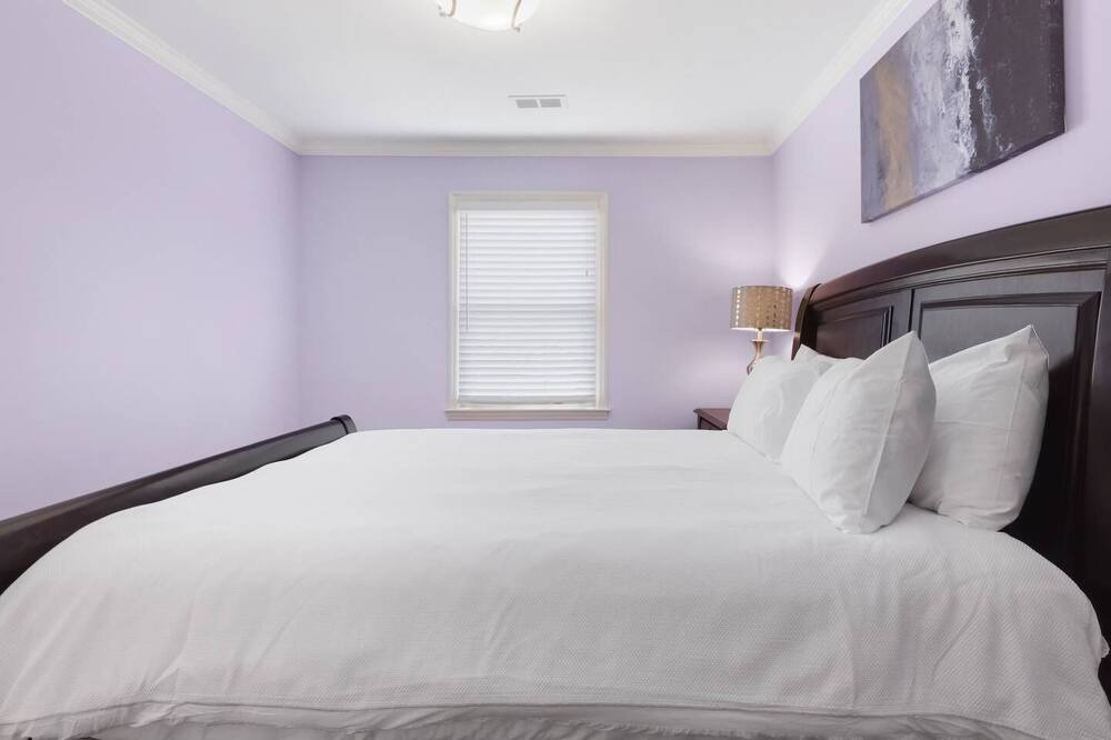 Photo of Bedroom in Northeast Raleigh