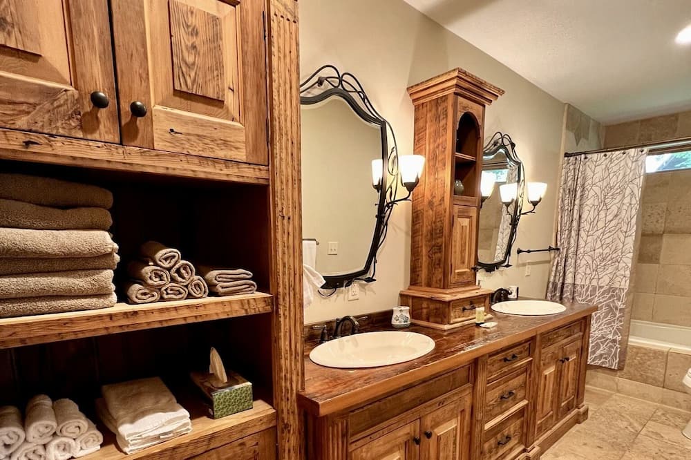 Photo of Bathroom in Franklin