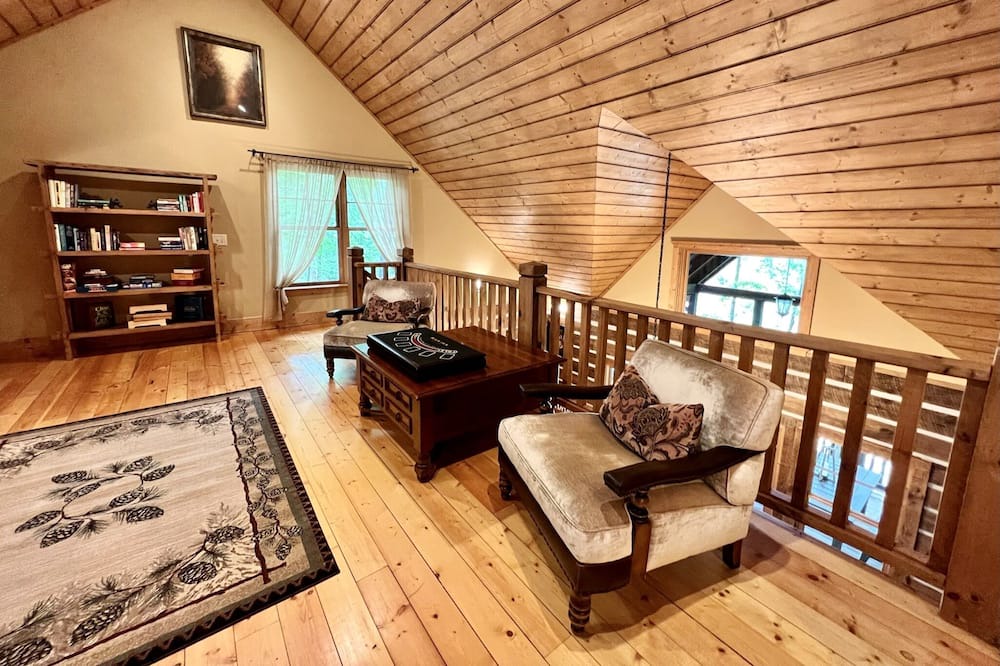 Photo of Livingroom in Franklin