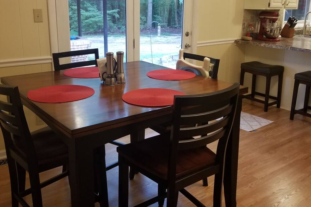 Photo of Bedroom in Reidsville