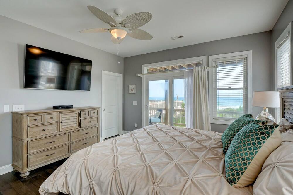 Photo of Bedroom in Topsail Beach
