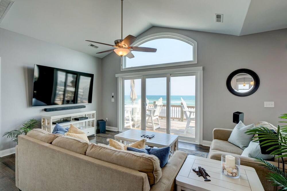 Photo of Livingroom in Topsail Beach