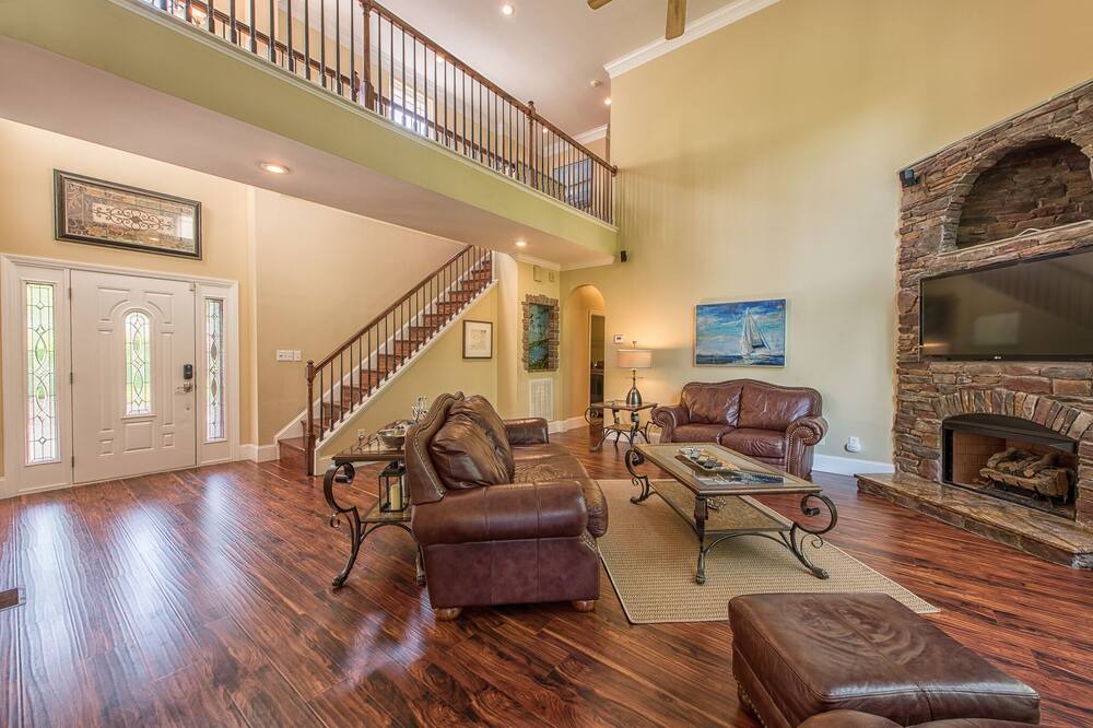 Photo of Livingroom in Barium Springs