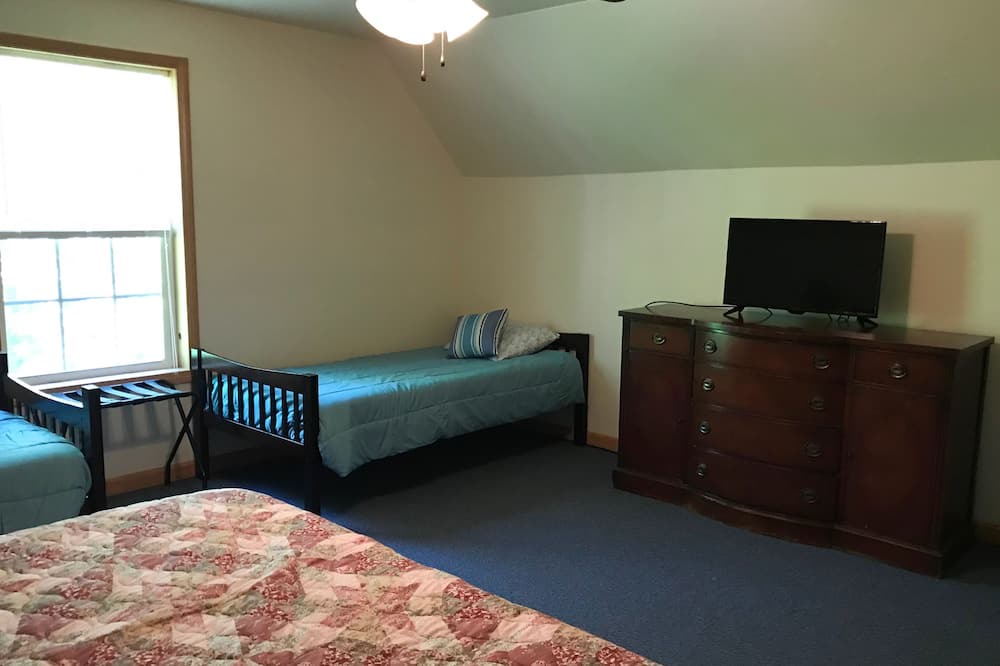 Photo of Bedroom in Lake Toxaway
