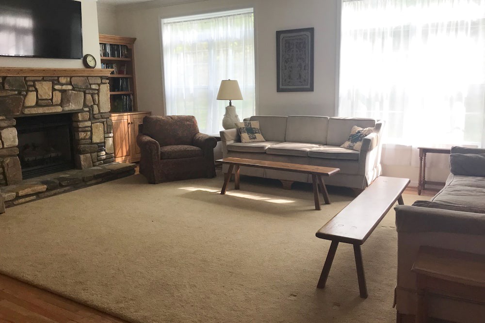 Photo of Livingroom in Lake Toxaway