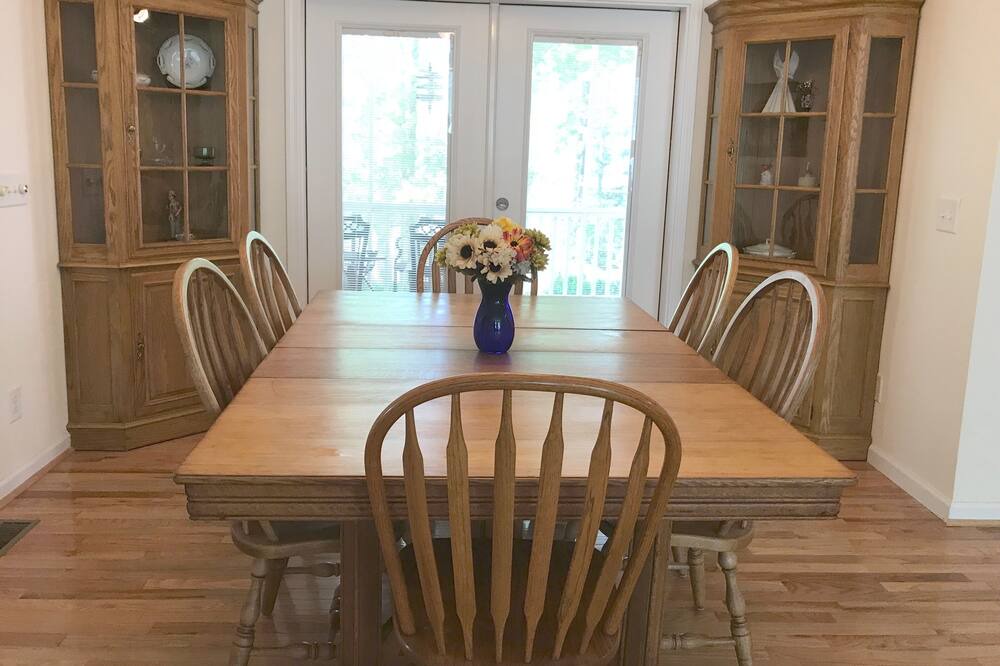 Photo of Livingroom in Lake Toxaway
