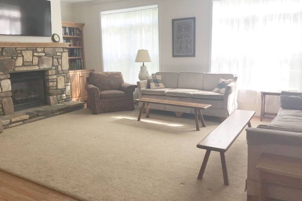 Photo of Bedroom in Lake Toxaway