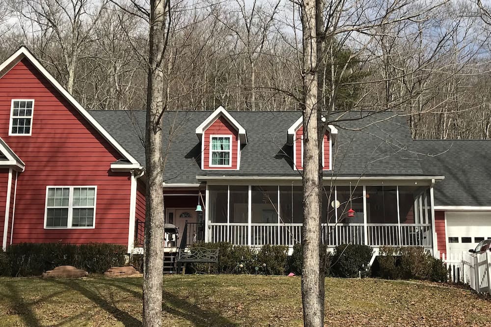 Photo of Others in Lake Toxaway