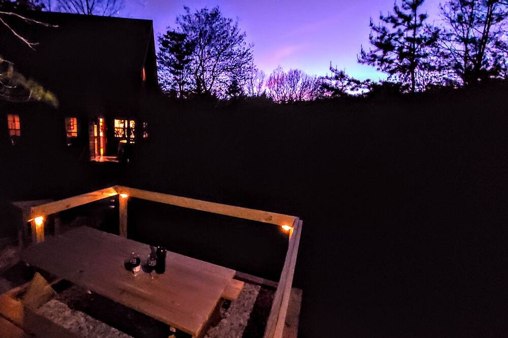 Photo of Outdoor in Bear Den