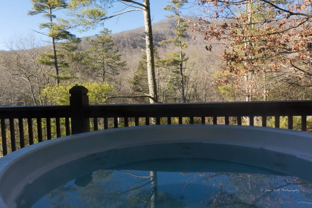 Photo of Outdoor in Bear Den