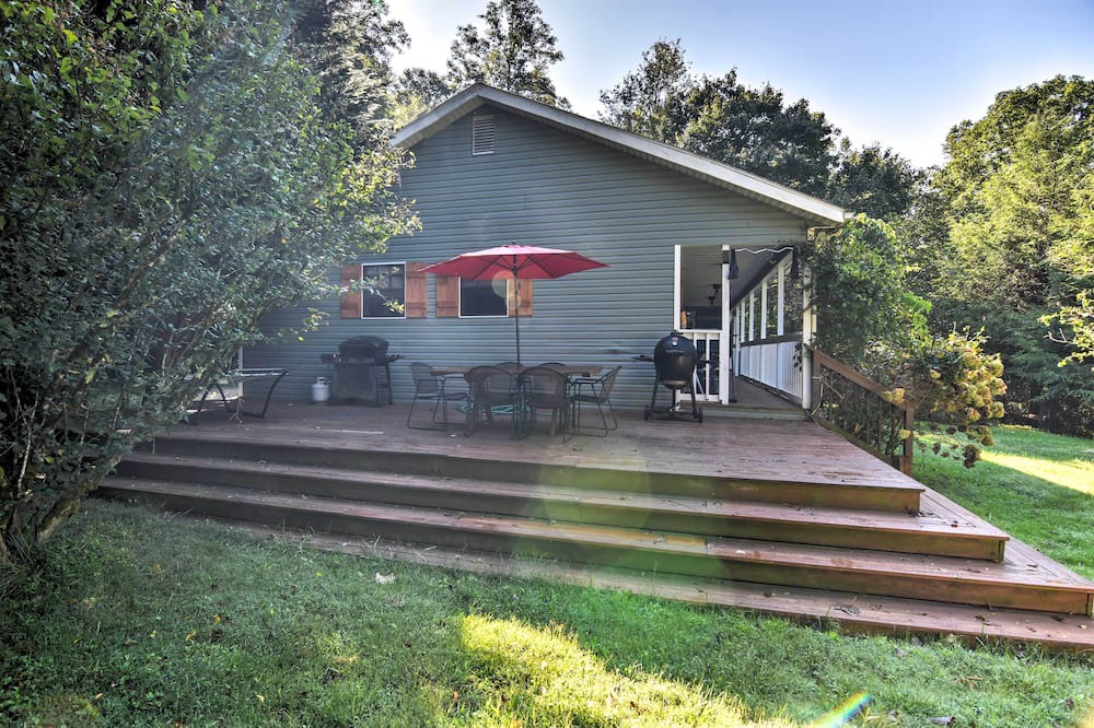 Photo of Patio Balcony in Swannanoa