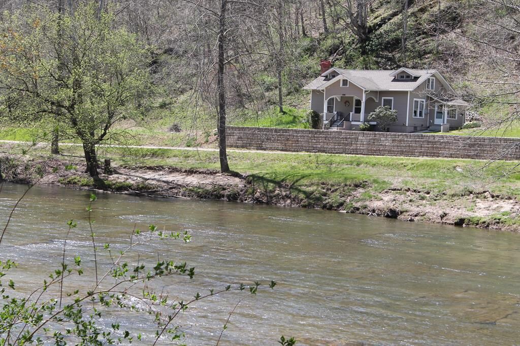 Photo of Outdoor in Frank