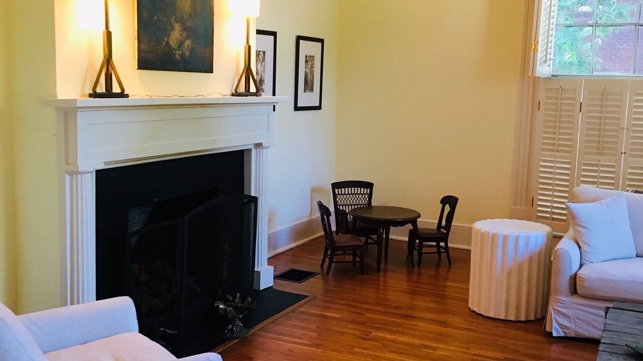 Photo of Livingroom in Morganton