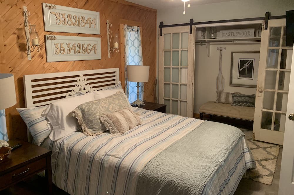 Photo of Bedroom in Robbinsville