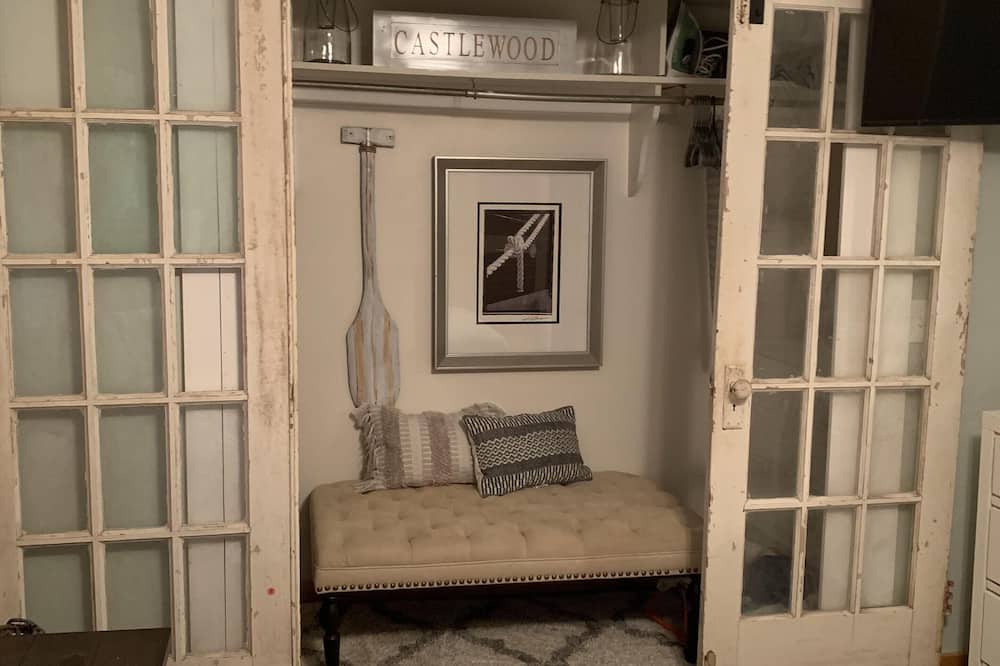 Photo of Bedroom in Robbinsville