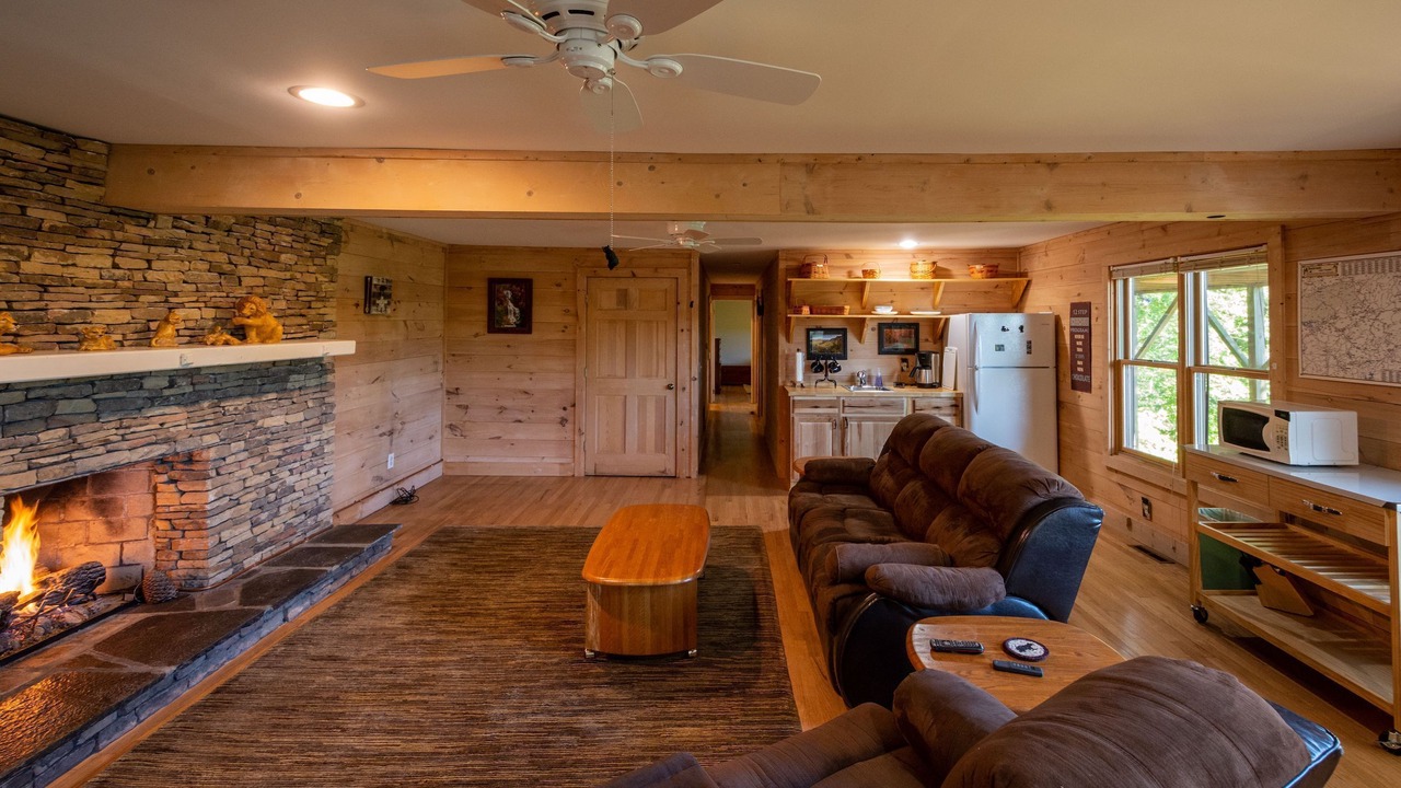 Photo of Livingroom in Highlands Hills