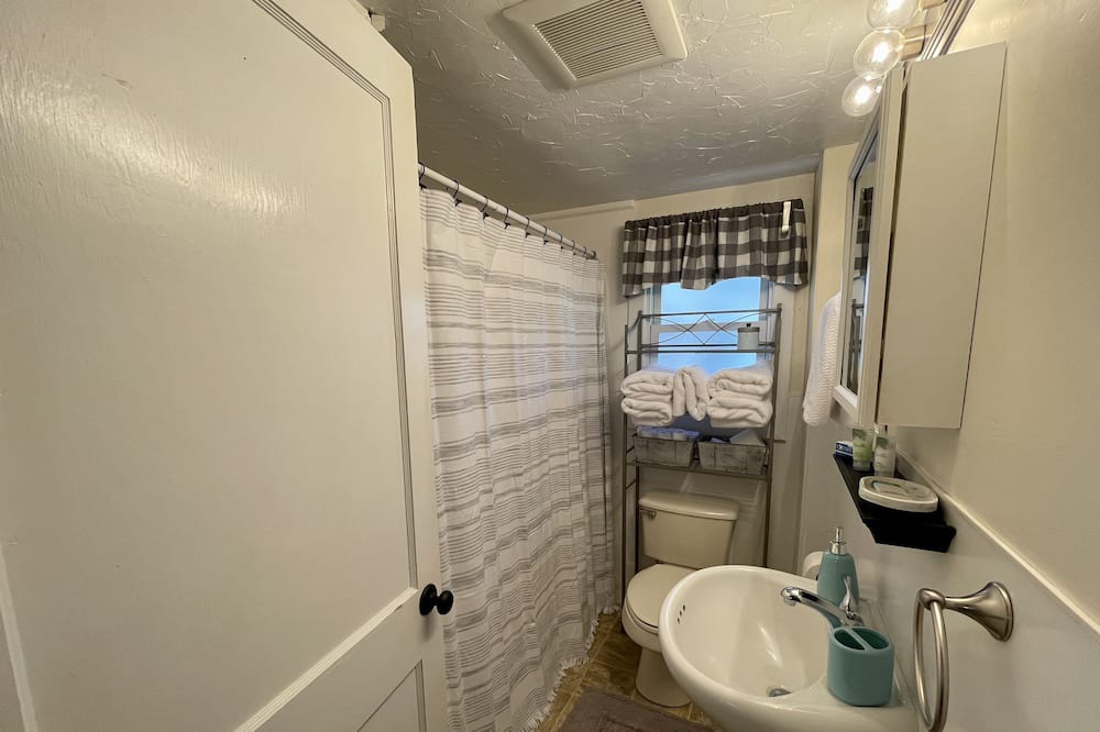 Photo of Bathroom in Marion